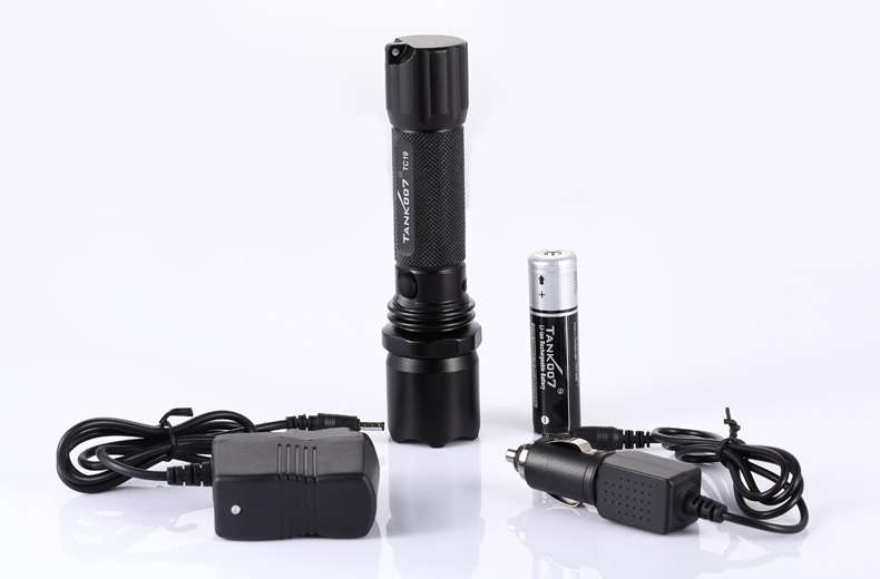 深圳TANK007強(qiáng)光led手電筒生產(chǎn)廠(chǎng)家 深圳TANK007強(qiáng)光led手電筒生產(chǎn)廠(chǎng)家