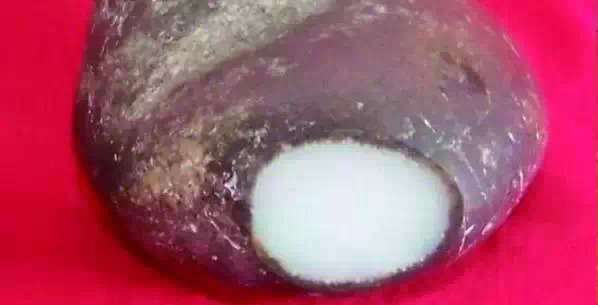 漲知識，玉也能騙人！照玉手電筒照出真相