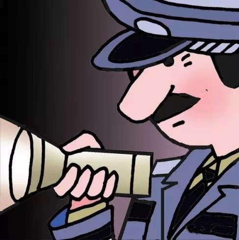 為什么美國單警握手電筒時總是掌心朝上？